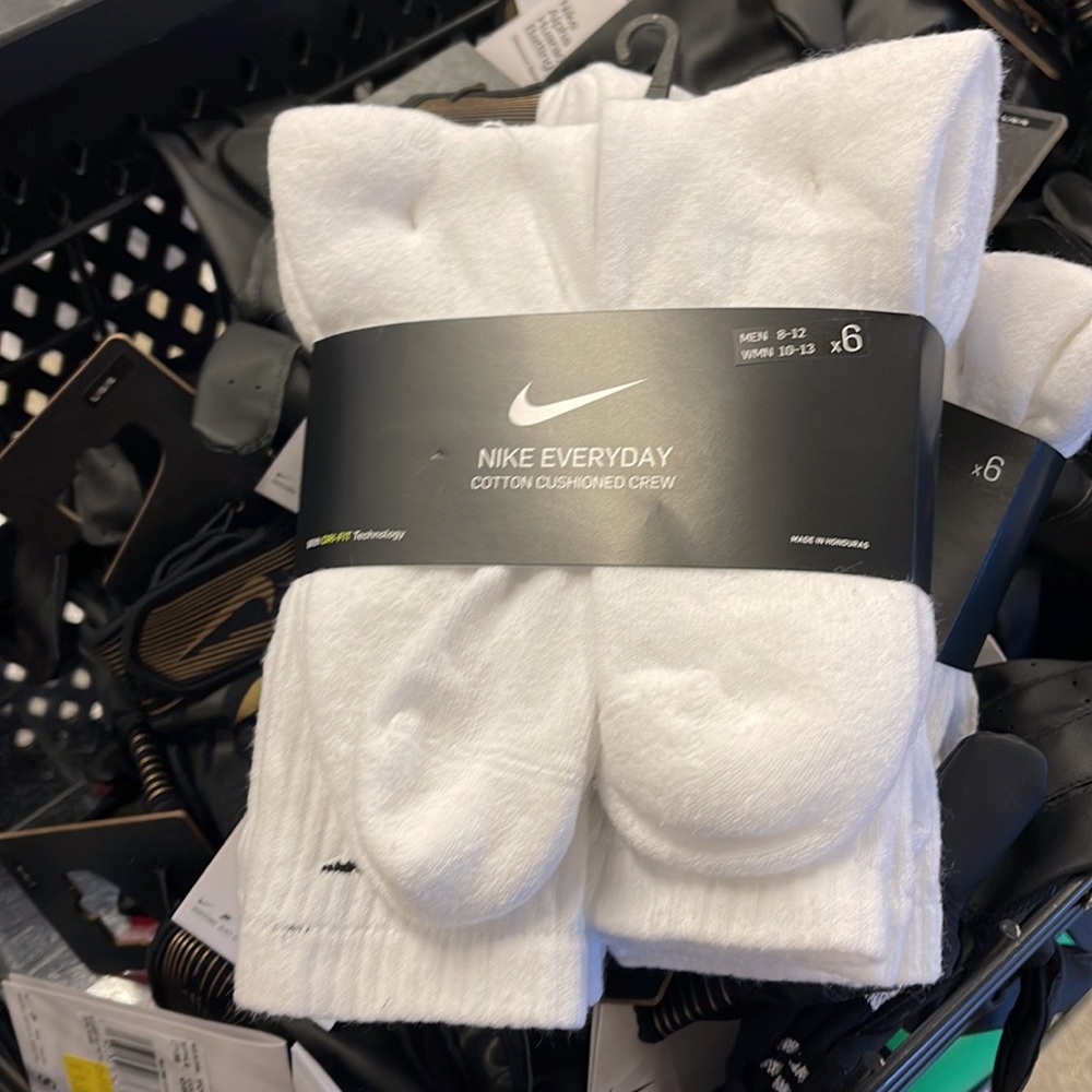 Nike
Training Crew Socks (6 Pairs)
Nike Everyday Cushioned - Picture 2 of 16